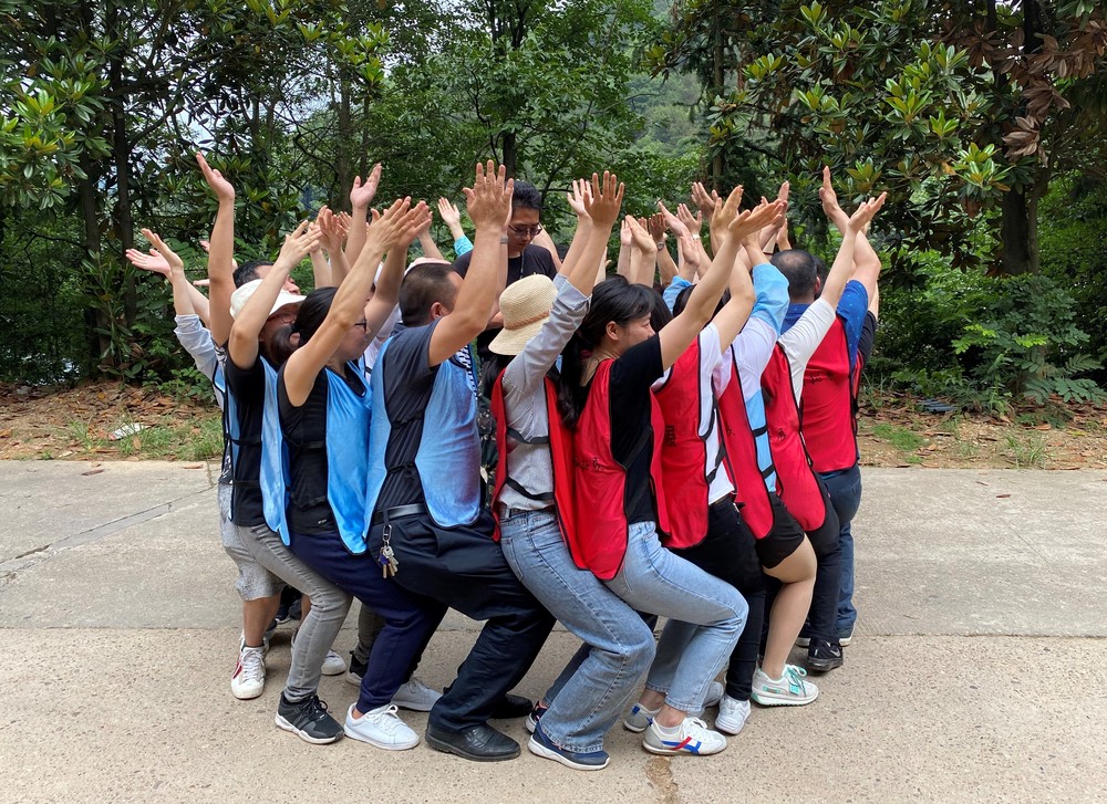 团建:超越自我,追求卓越,我们最靓! - 湖南欧亚新干线国际物流有限公